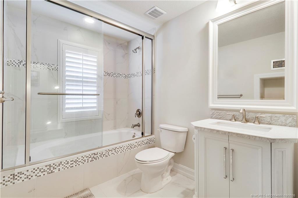 5352 SE Nassau Terrace