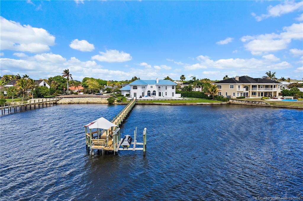 2318 NW Bay Colony Ct