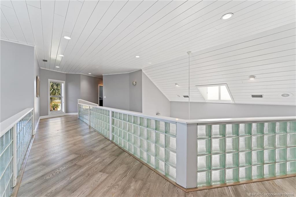 2318 NW Bay Colony Ct