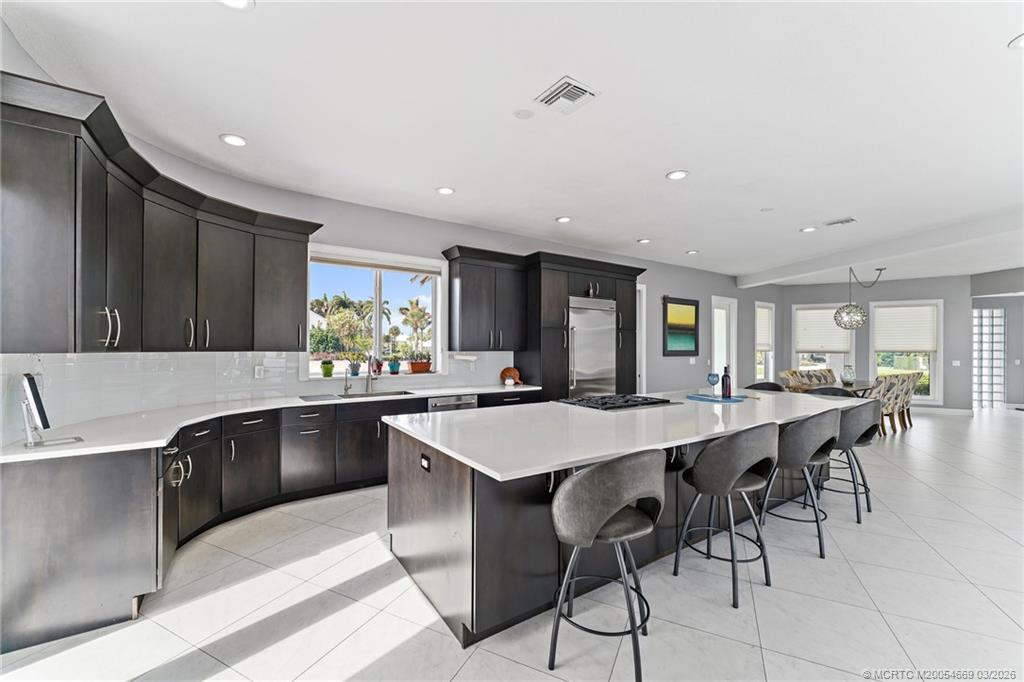 2318 NW Bay Colony Ct