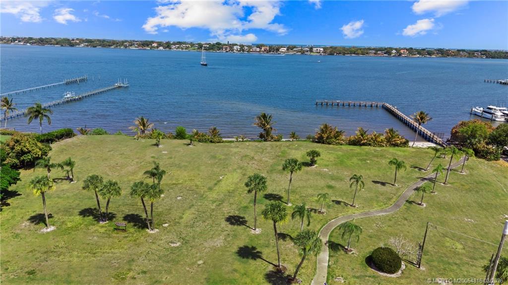 3160 SE Gran Via Way