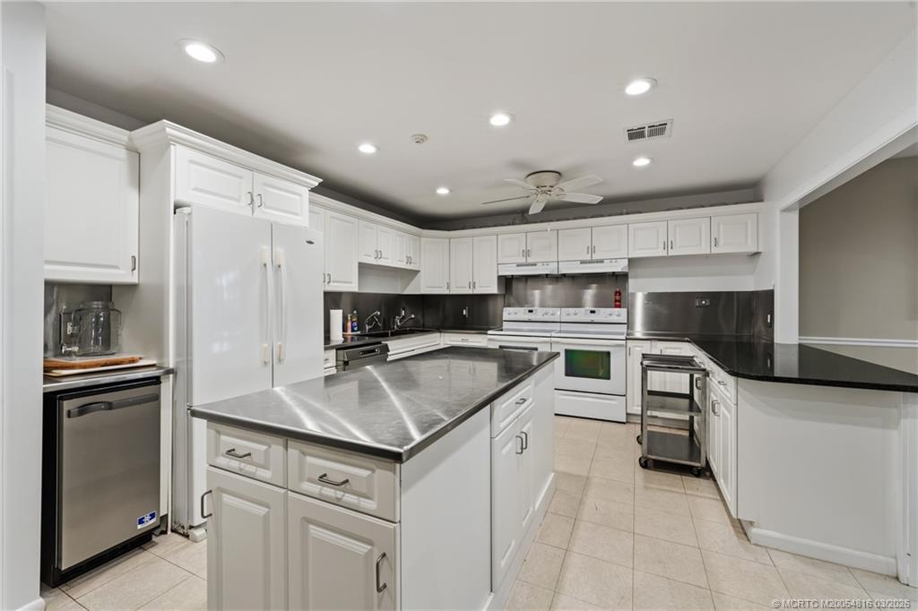 3160 SE Gran Via Way