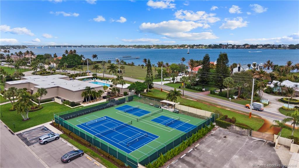 3160 SE Gran Via Way