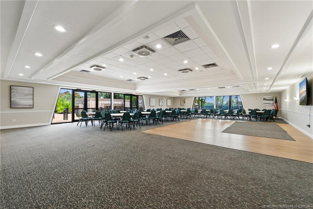 3160 SE Gran Via Way