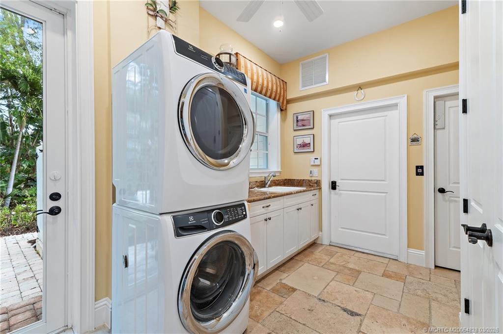 540 SE Saint Lucie Blvd