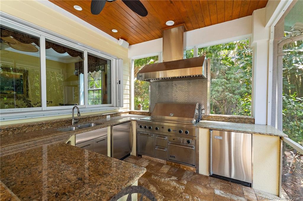 540 SE Saint Lucie Blvd