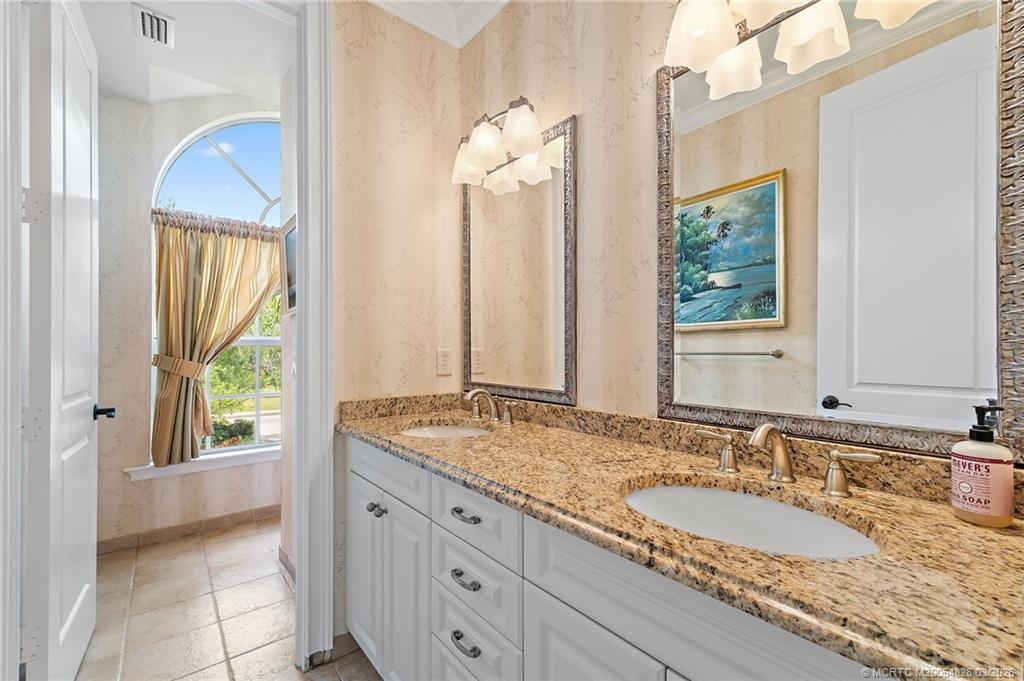 540 SE Saint Lucie Blvd