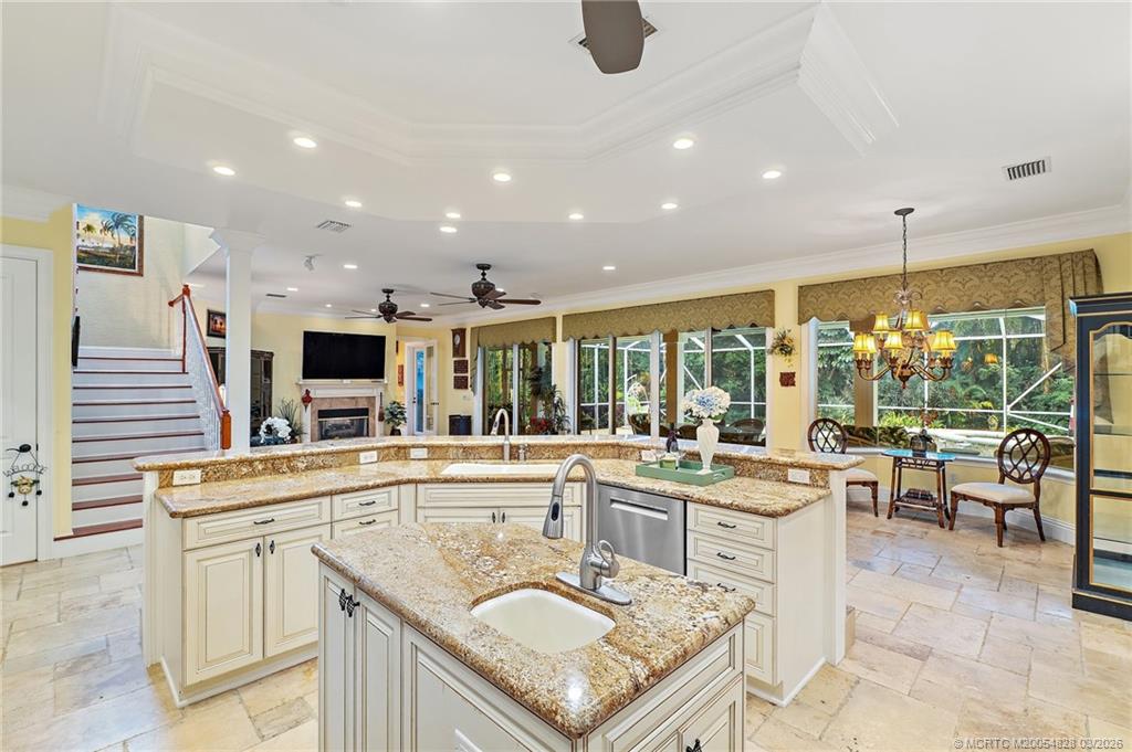 540 SE Saint Lucie Blvd