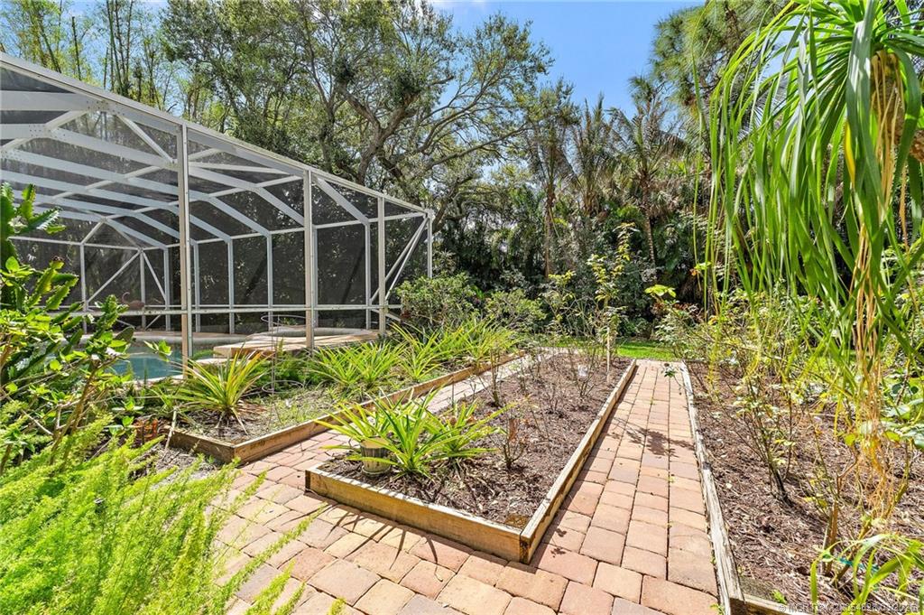 540 SE Saint Lucie Blvd