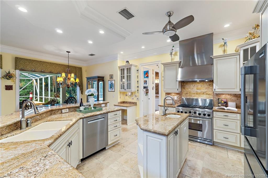 540 SE Saint Lucie Blvd