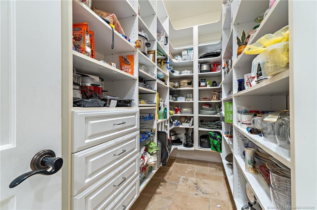 540 SE Saint Lucie Blvd