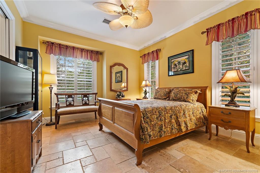 540 SE Saint Lucie Blvd