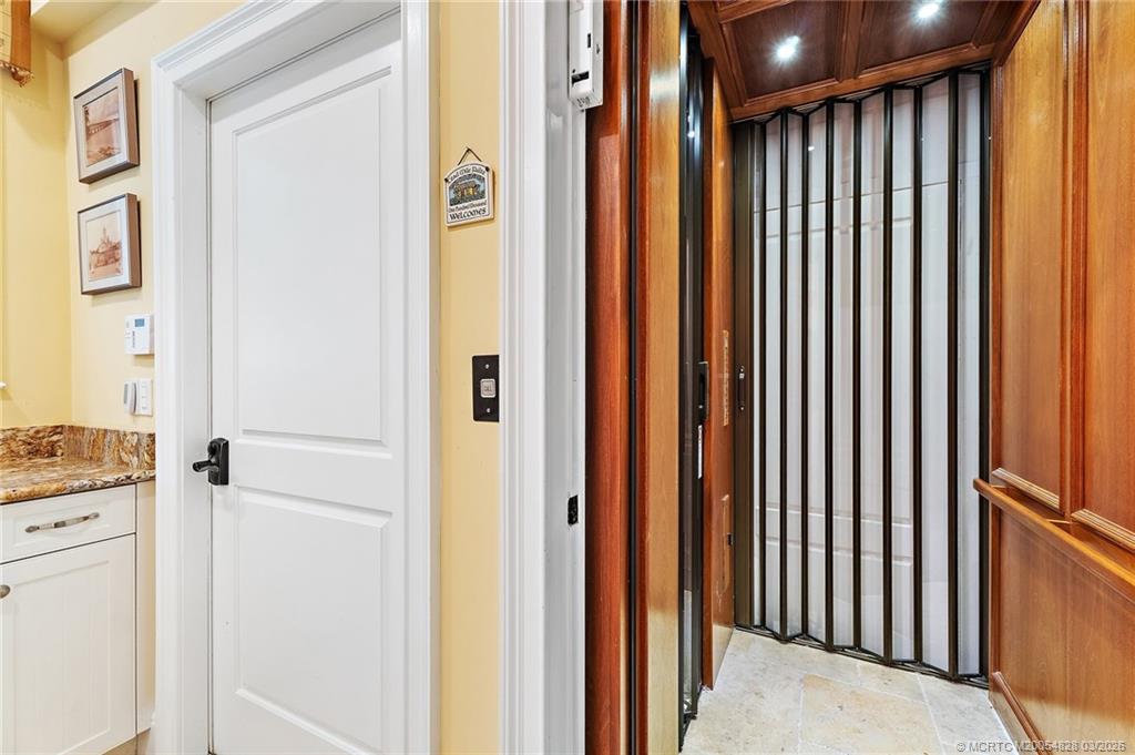 540 SE Saint Lucie Blvd