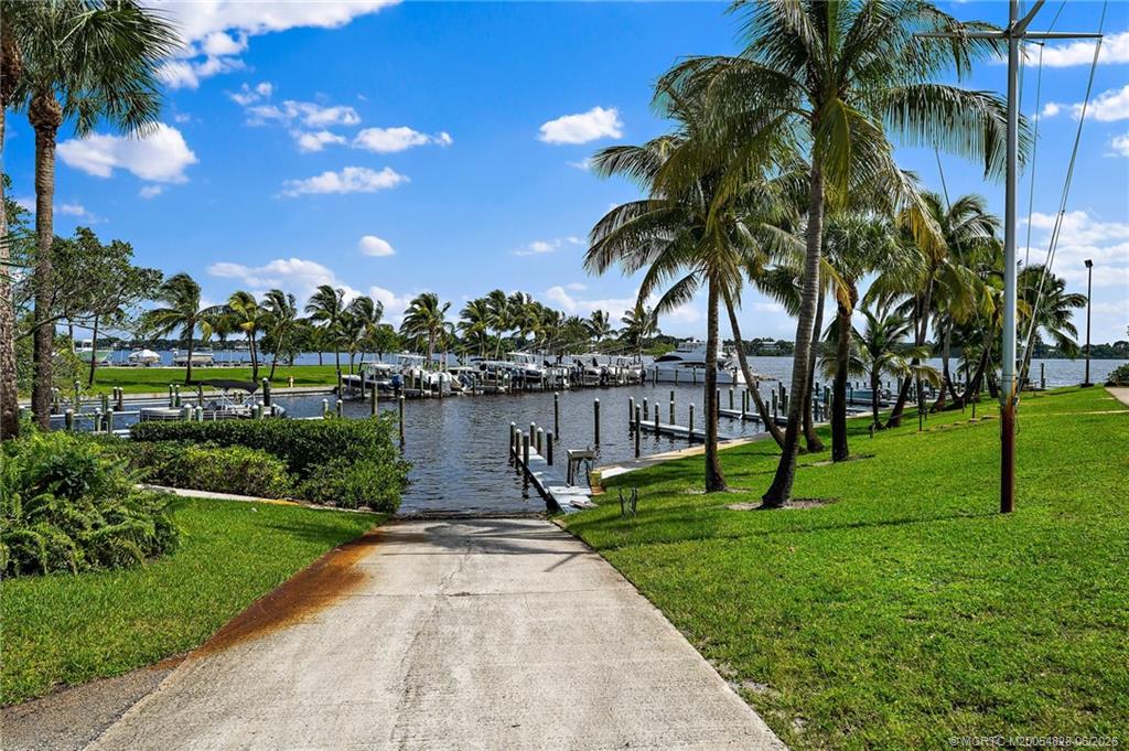 540 SE Saint Lucie Blvd