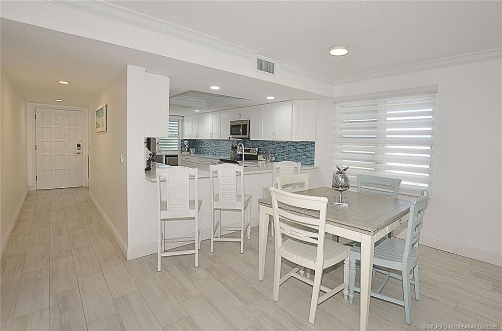 529 NE Plantation Road 310
