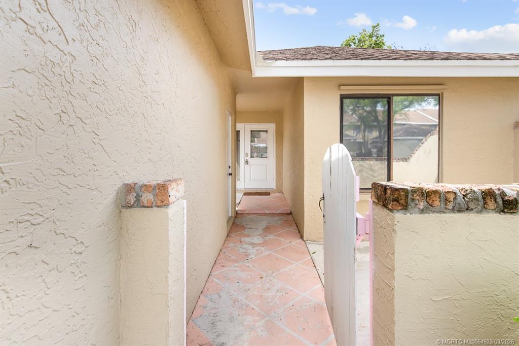 1201 Maplewood Drive