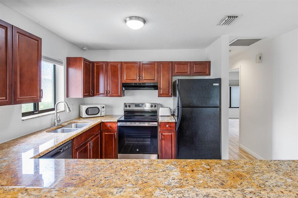1201 Maplewood Drive