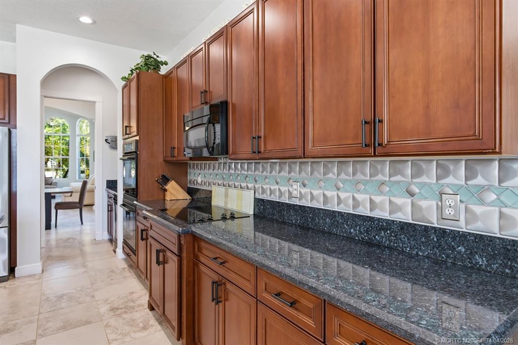 4811 SW Long Bay Drive