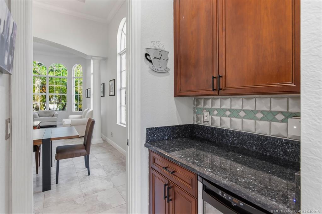 4811 SW Long Bay Drive