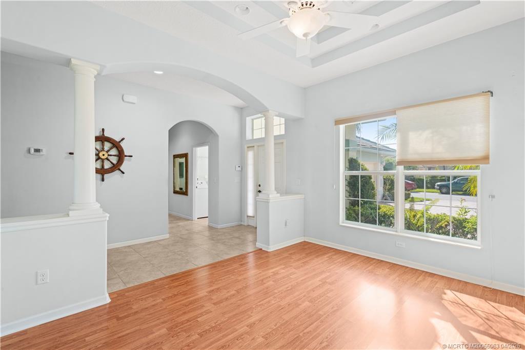 1661 NW Old Oak Terrace