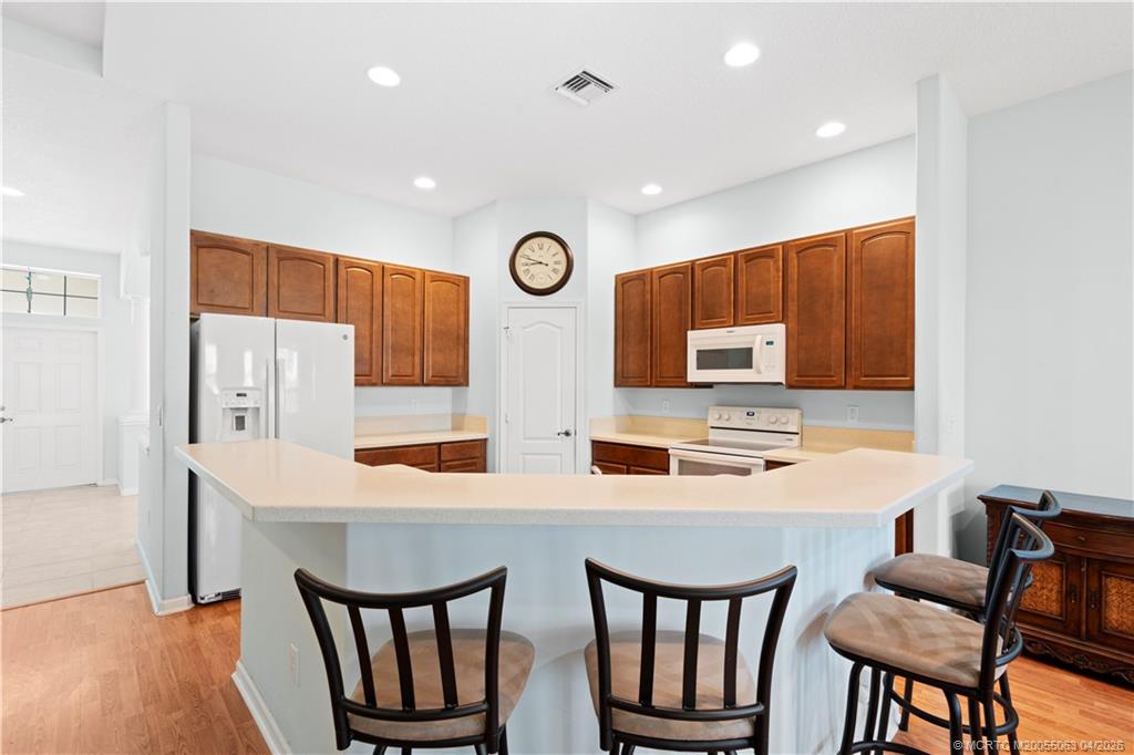 1661 NW Old Oak Terrace