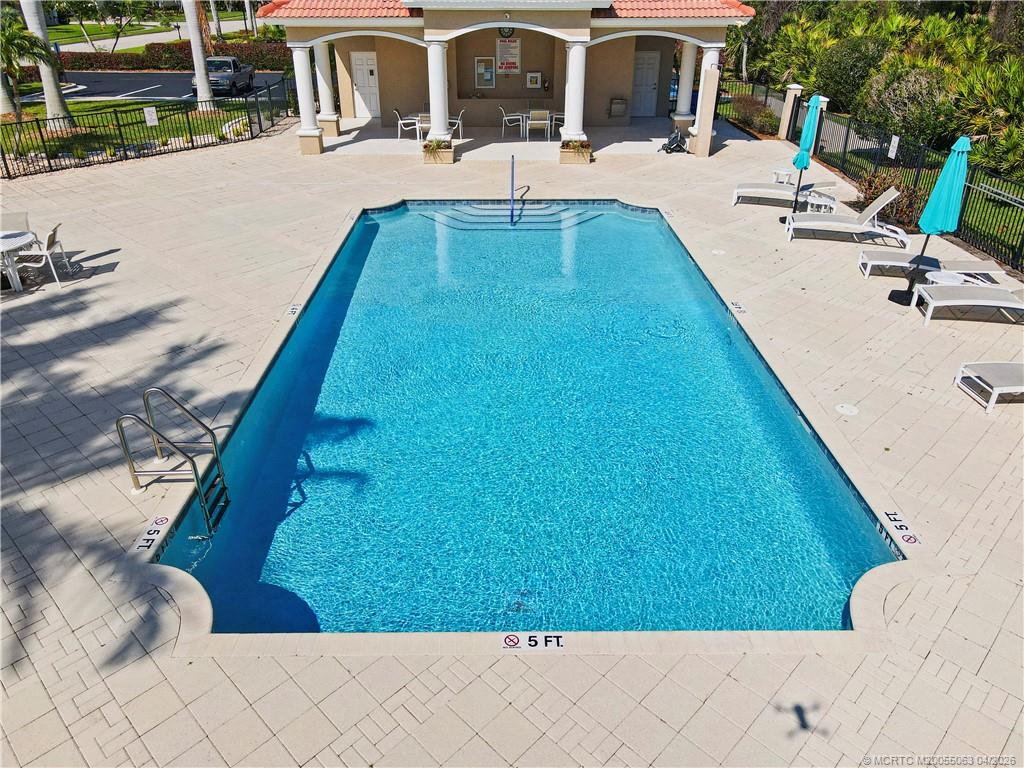 1661 NW Old Oak Terrace