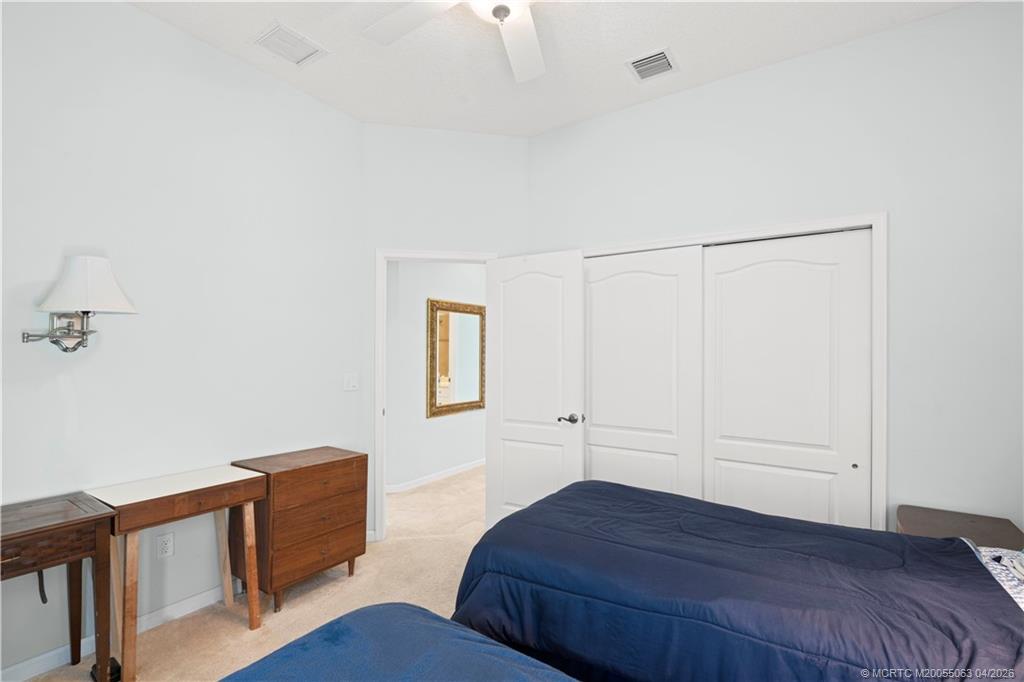 1661 NW Old Oak Terrace