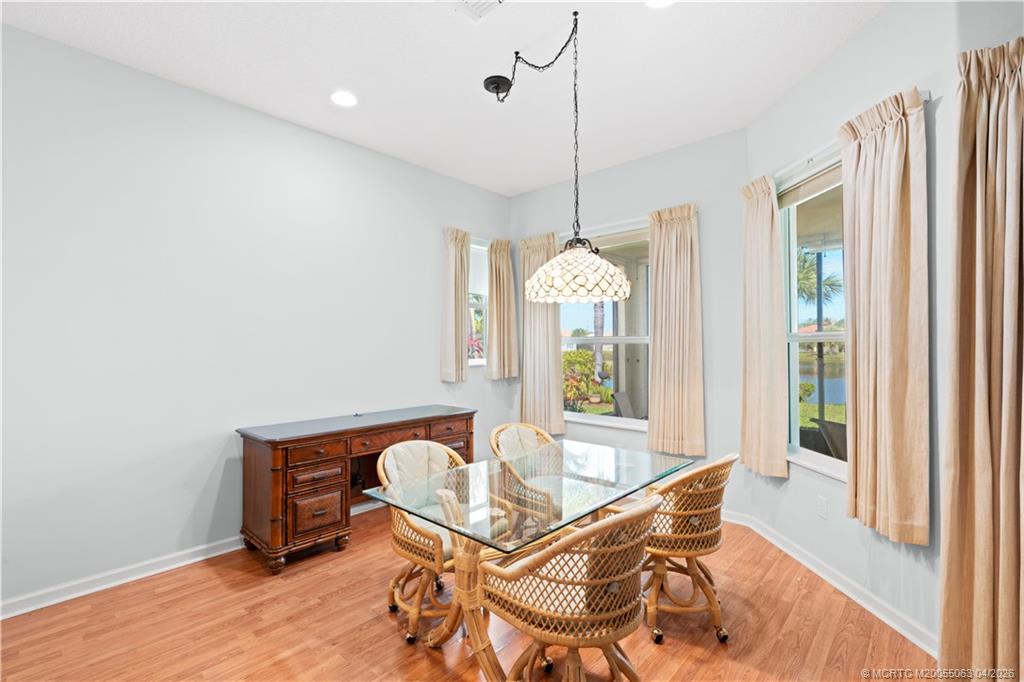 1661 NW Old Oak Terrace