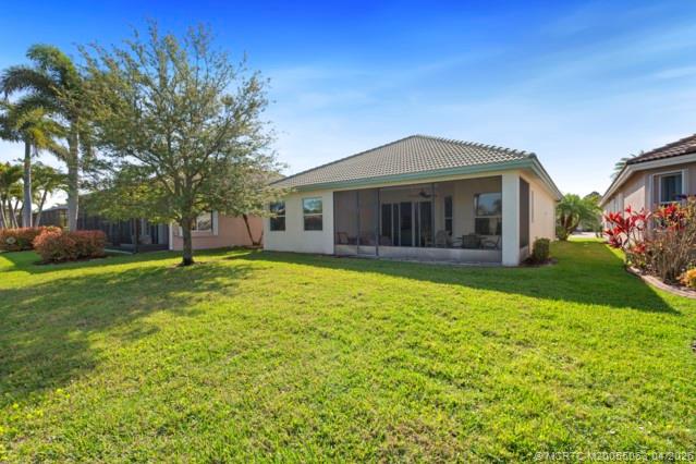 1661 NW Old Oak Terrace