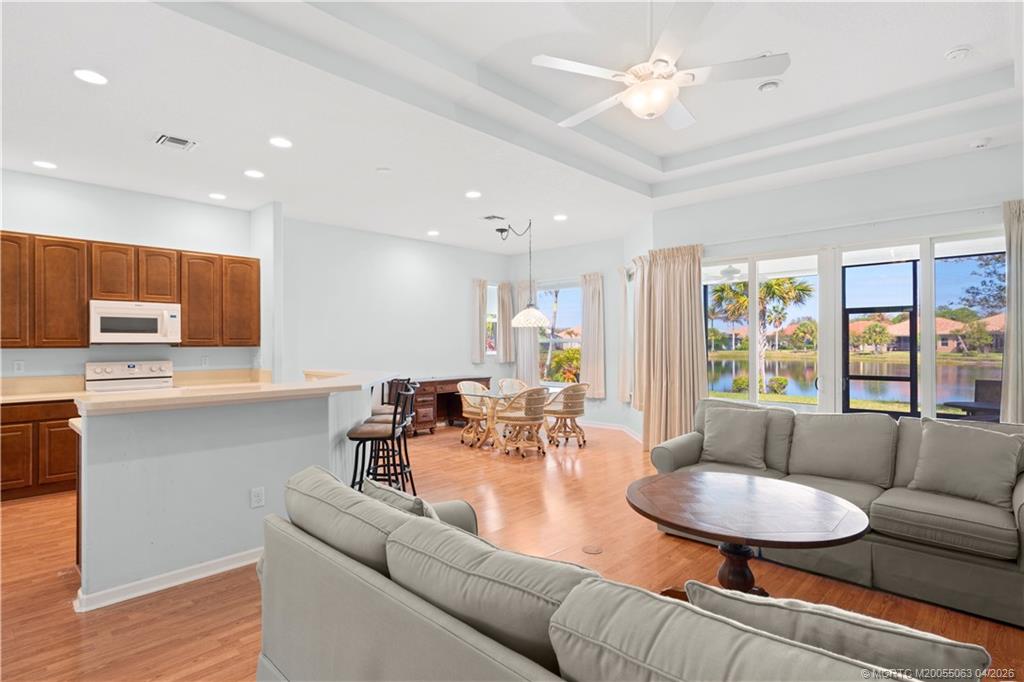 1661 NW Old Oak Terrace