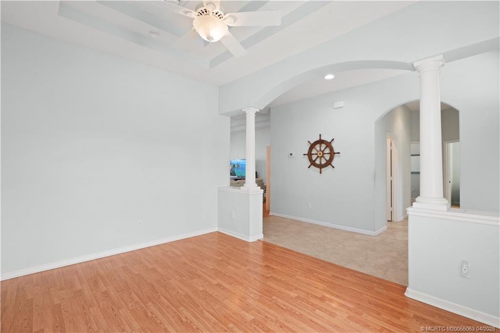 1661 NW Old Oak Terrace