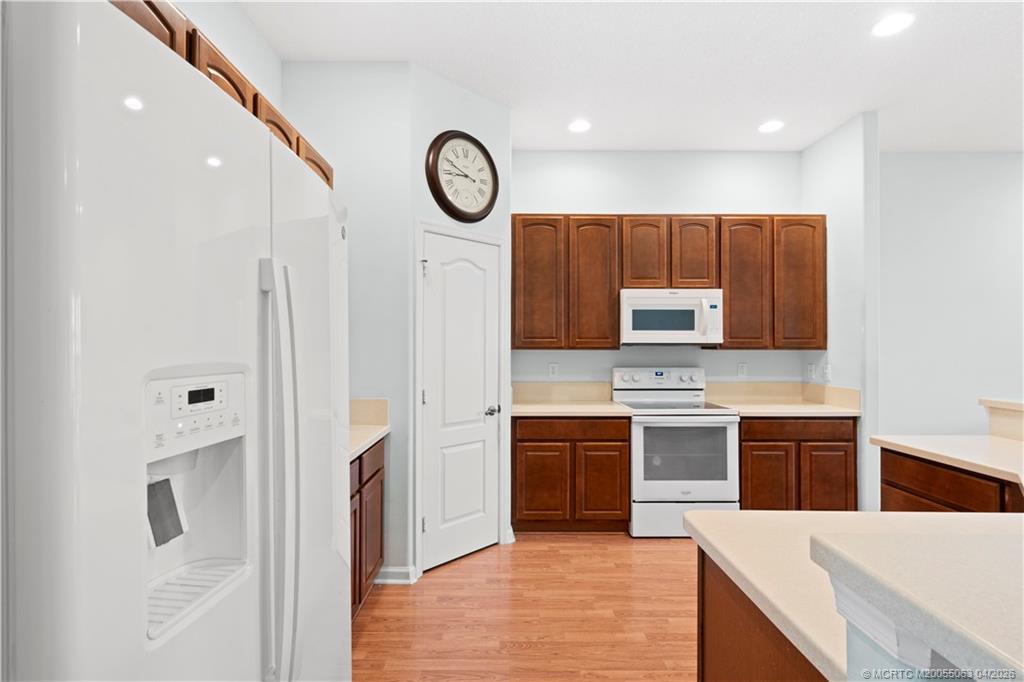 1661 NW Old Oak Terrace