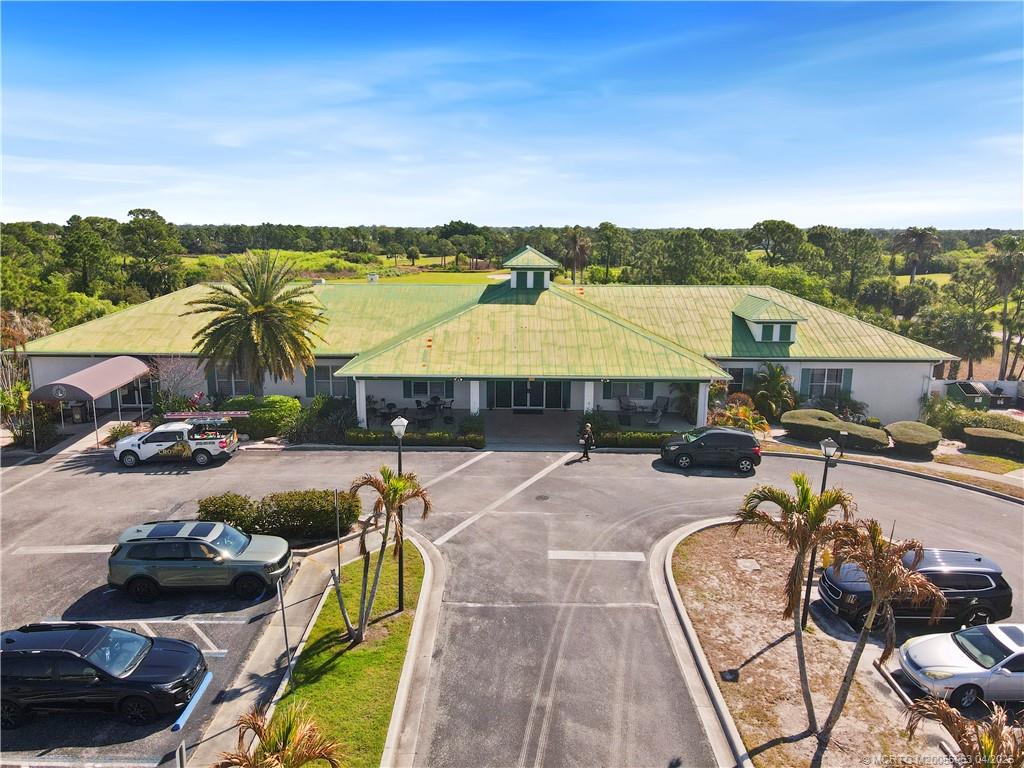 1661 NW Old Oak Terrace