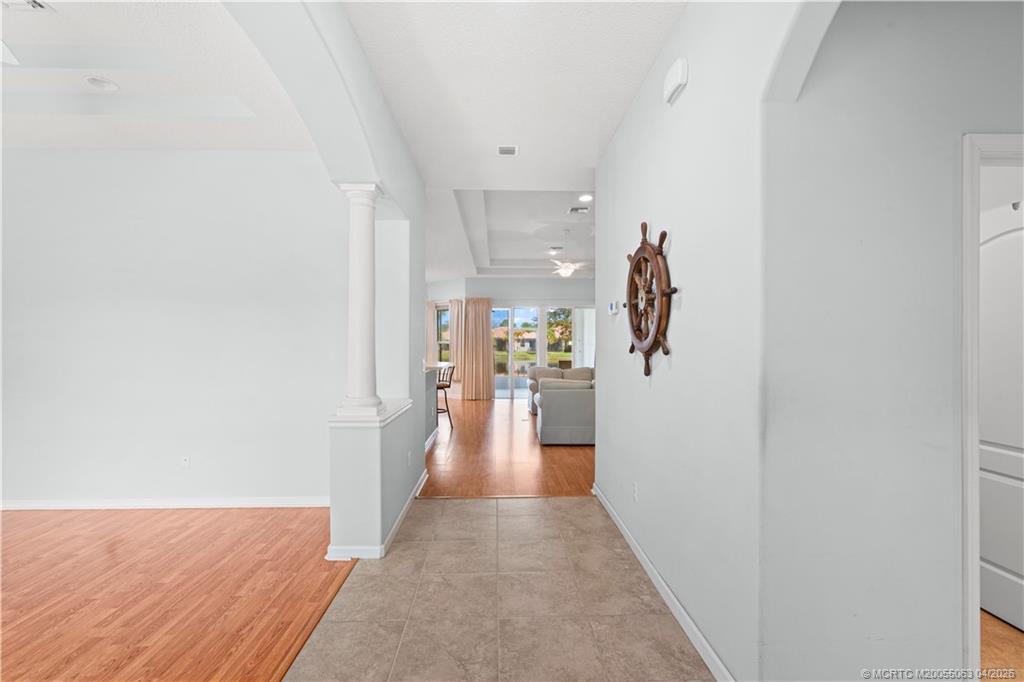 1661 NW Old Oak Terrace