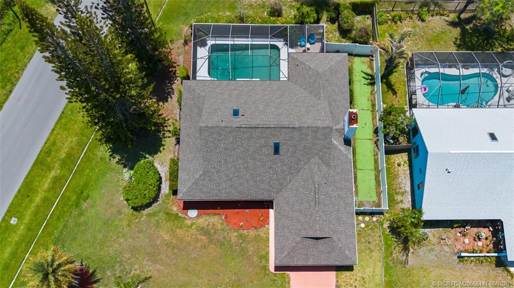 992 SE Thornhill Drive