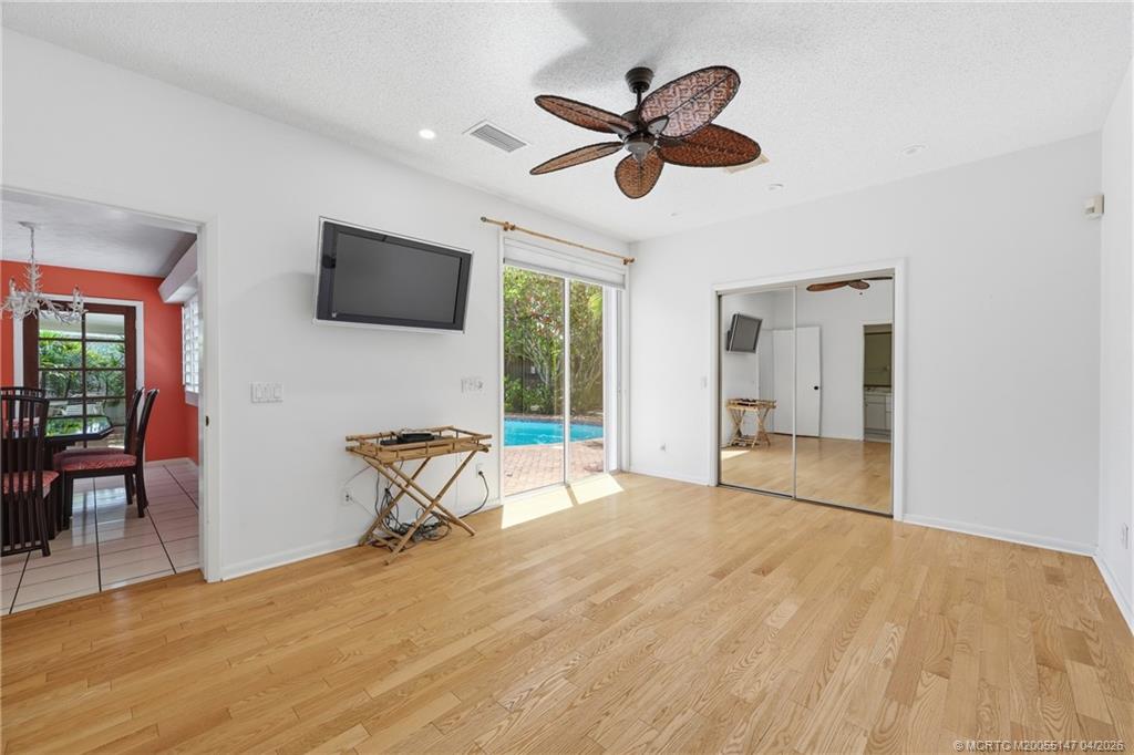 1038 NE Hansen Terrace