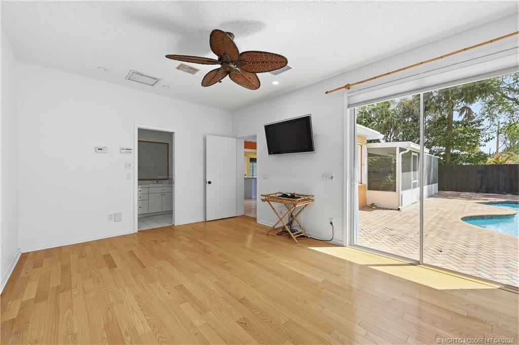 1038 NE Hansen Terrace