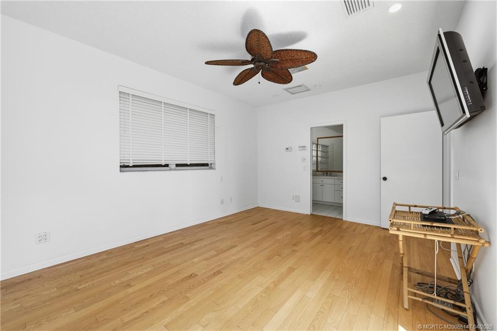 1038 NE Hansen Terrace
