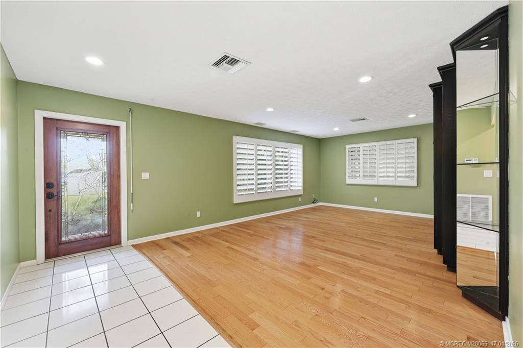 1038 NE Hansen Terrace