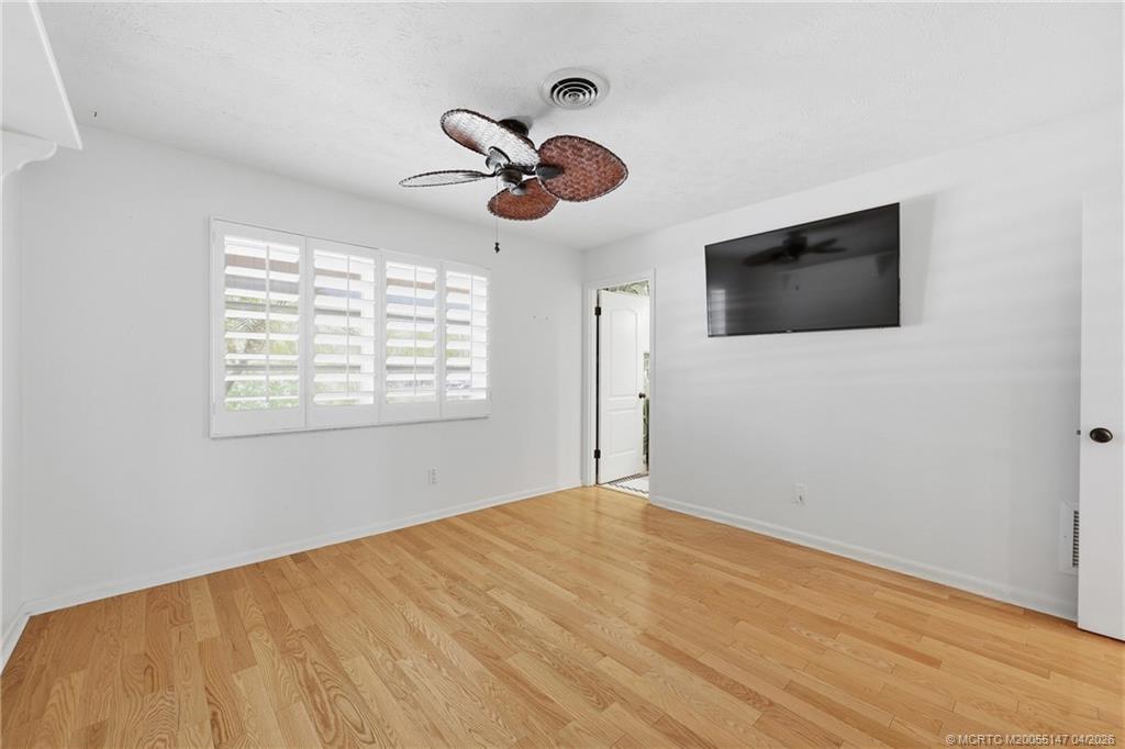 1038 NE Hansen Terrace