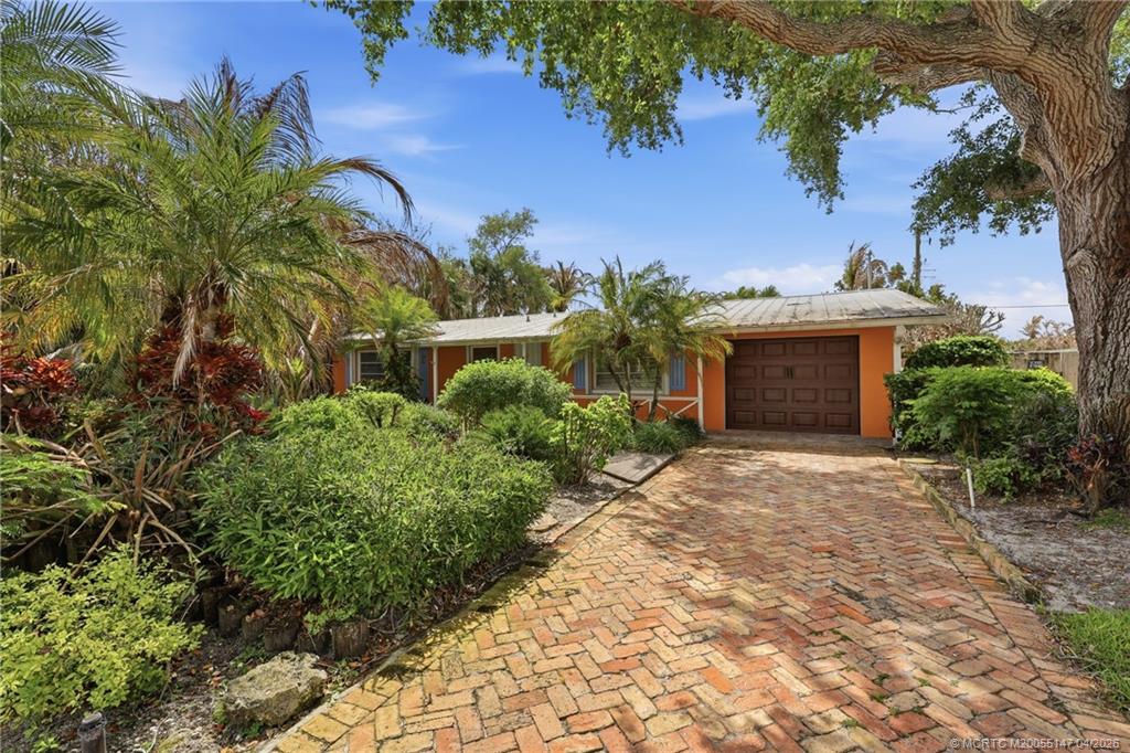 1038 NE Hansen Terrace