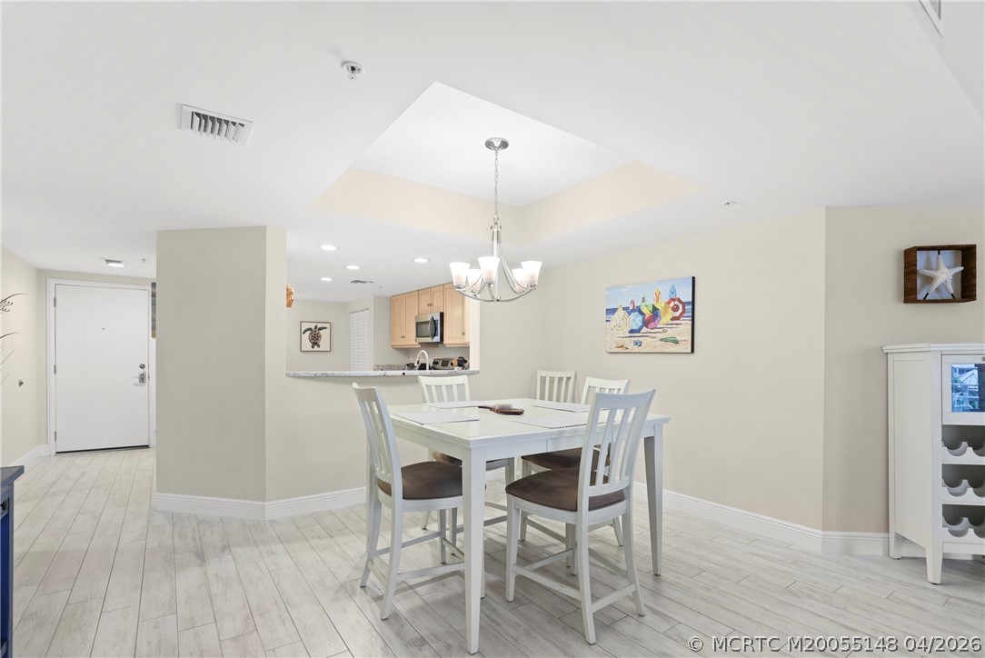 579 NE Plantation Road N-107