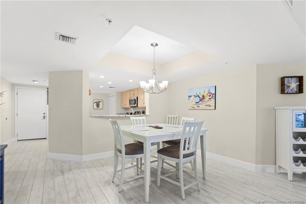 579 NE Plantation Road N-107