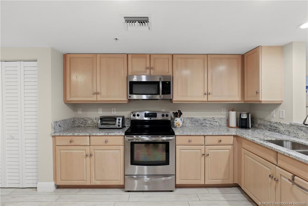 579 NE Plantation Road N-107