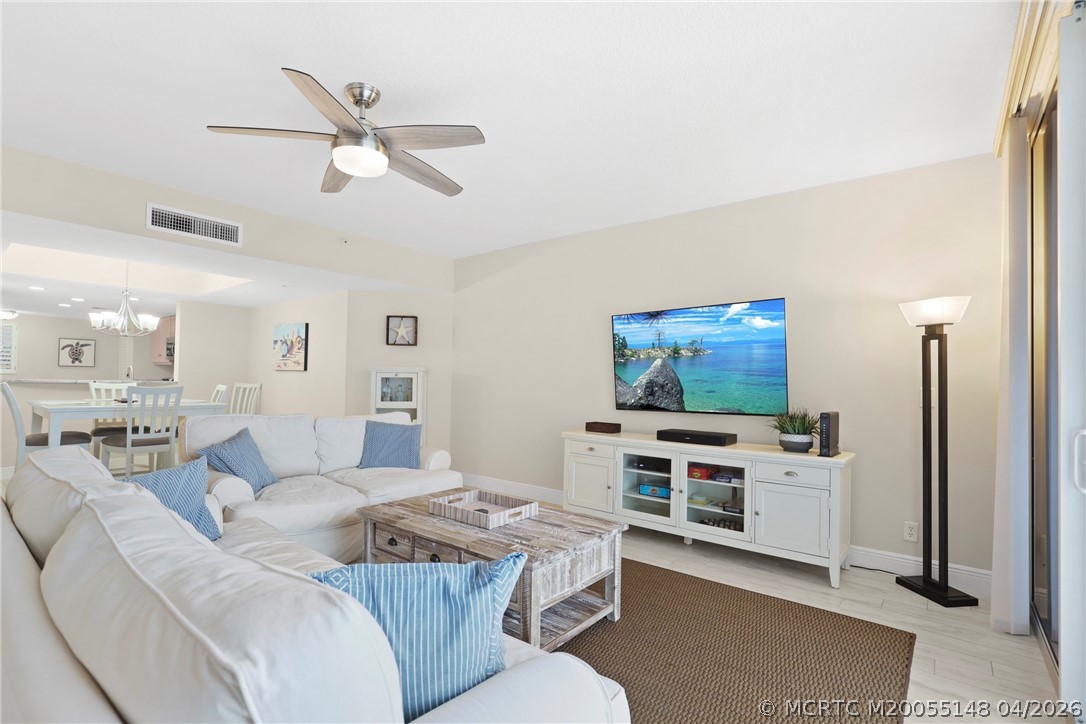 579 NE Plantation Road N-107