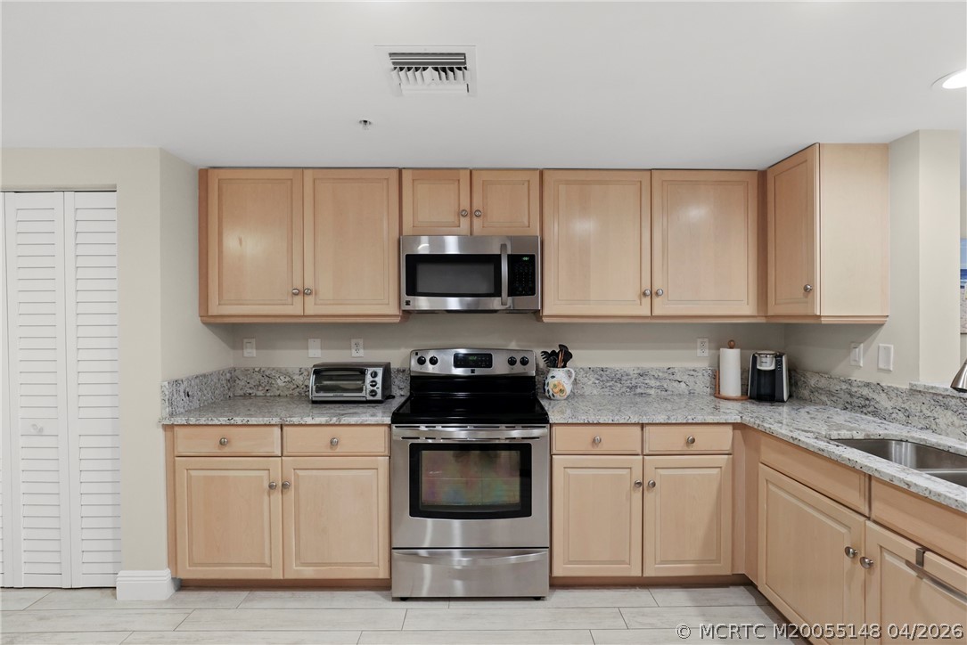 579 NE Plantation Road N-107