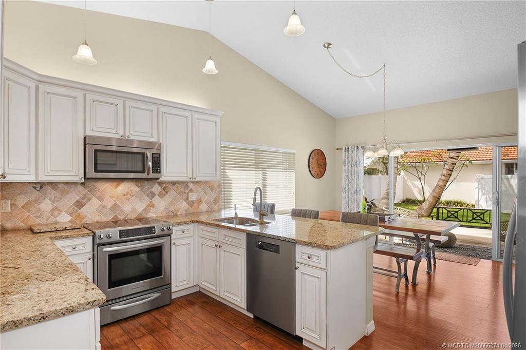 10203 Siena Oaks Circle S
