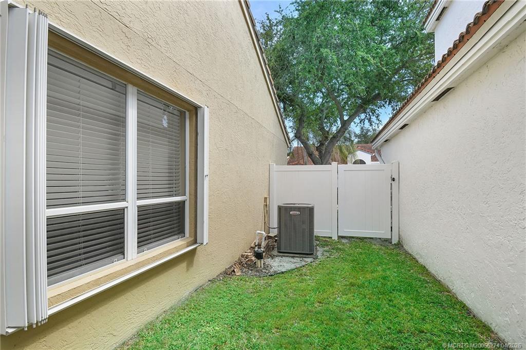 10203 Siena Oaks Circle S