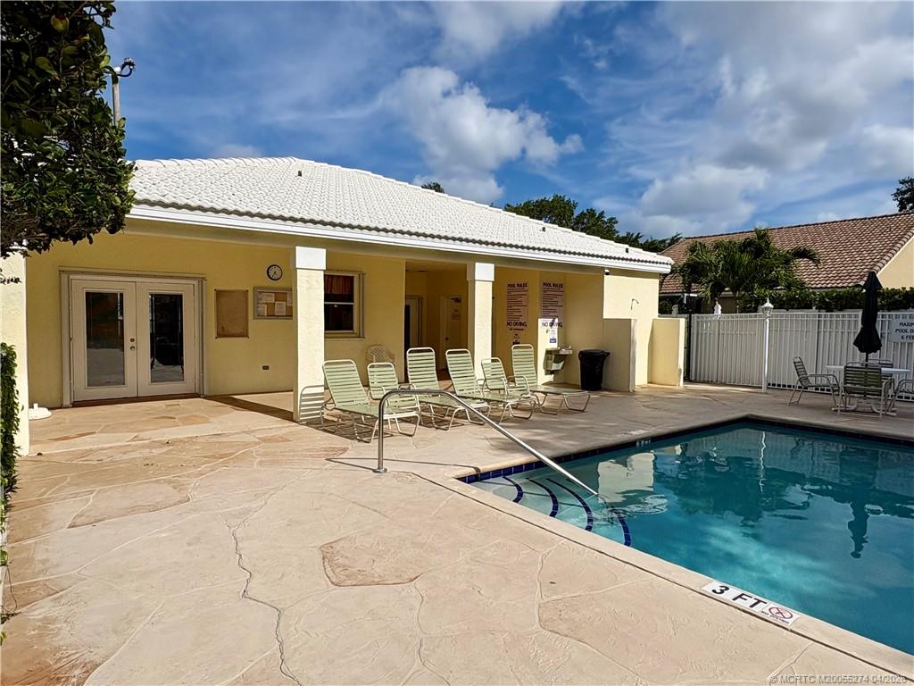 10203 Siena Oaks Circle S