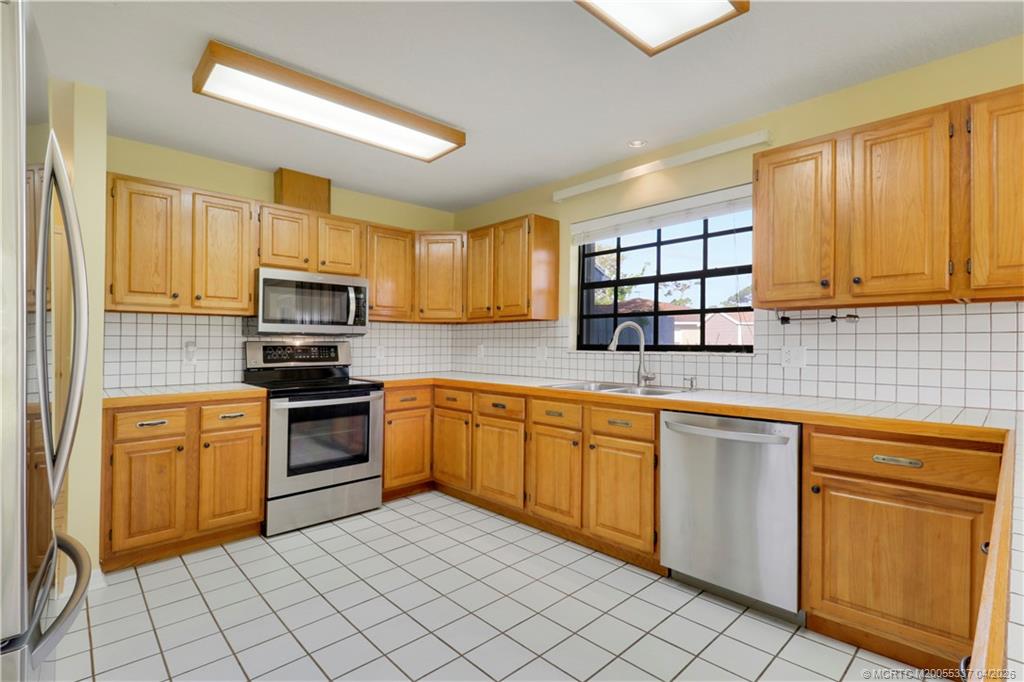 5502 Echo Pines Circle W
